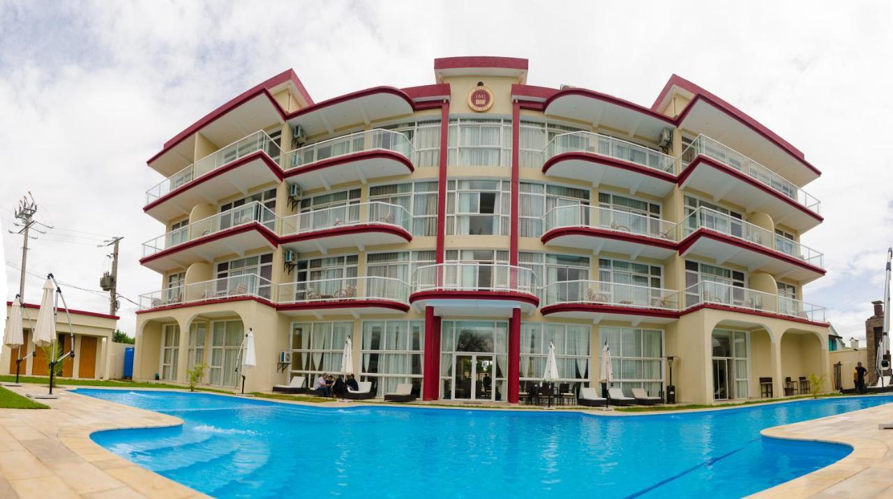 Hotel Menabe'L Antsirabe Esterno foto